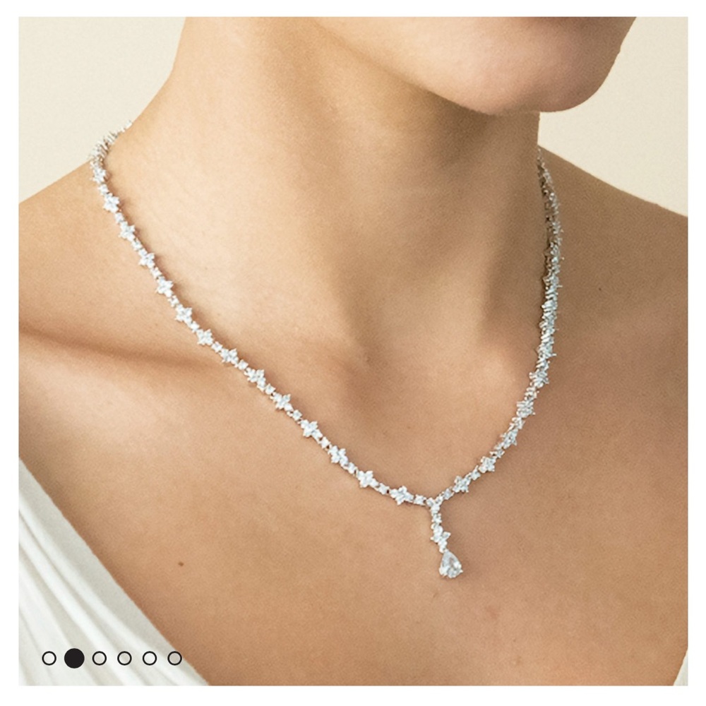 Elegant Silver Necklace